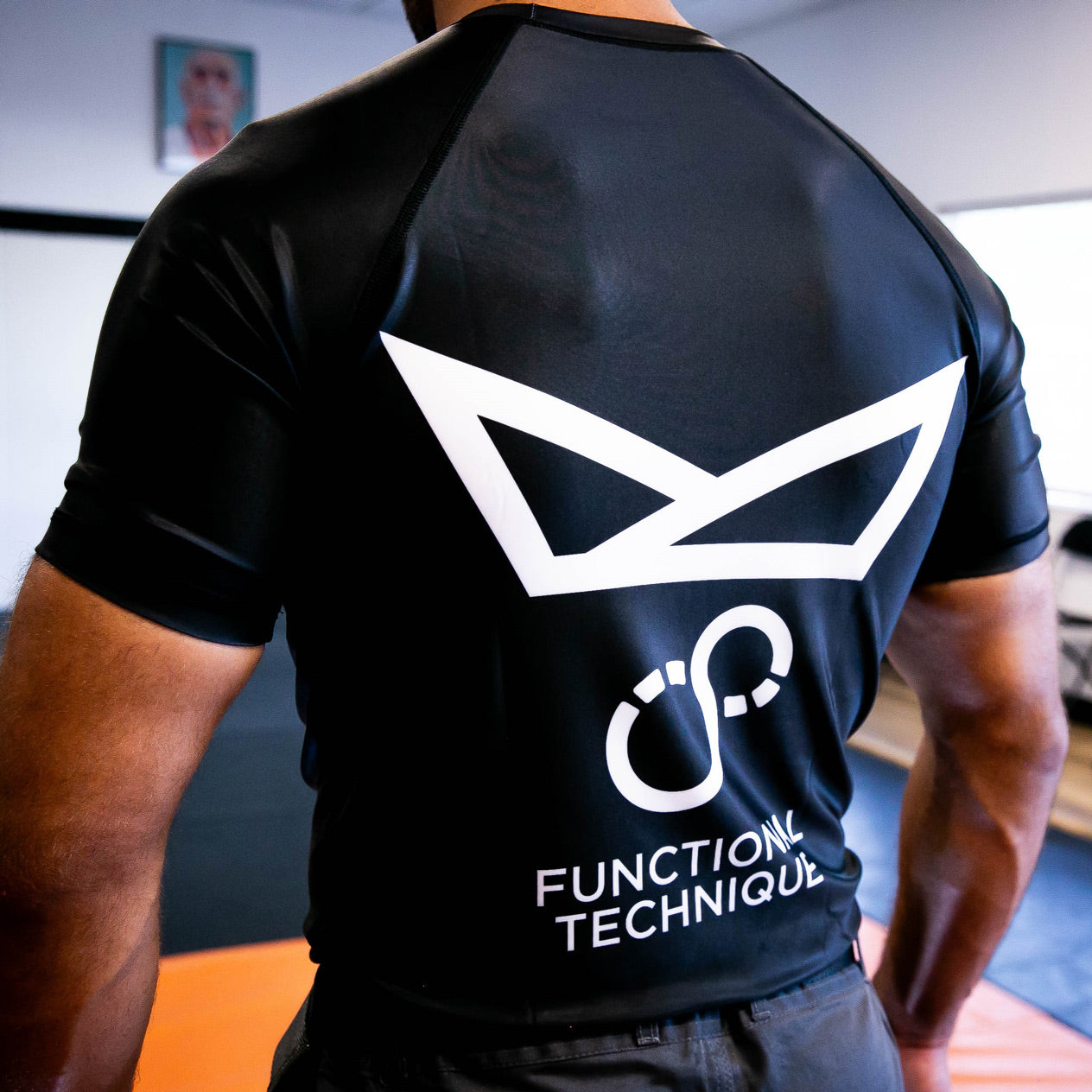 Rash Guard Short Sleeve - Black Performance Wear